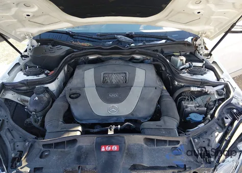 2011 Mercedes-Benz E 350 4Matic z USA, uszkodzony, nr VIN WDDHF8HB9BA264875